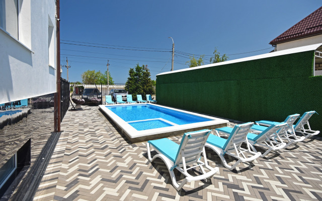Goldleo Hotel