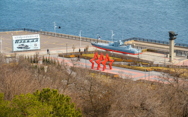 Трёхкомнатные апартаменты на Маршала Чуйкова