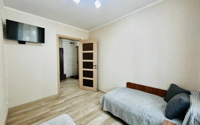 Trekhkomnatnye Apartments