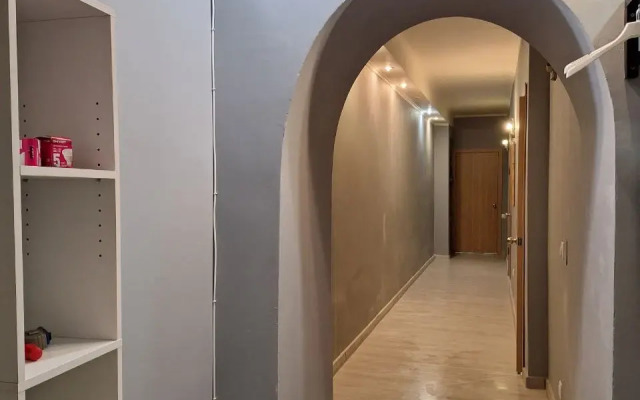 U Metro Sadovaya Flat