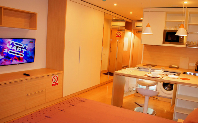 Квартира с видом на город в апарт-отеле Yes Botanica