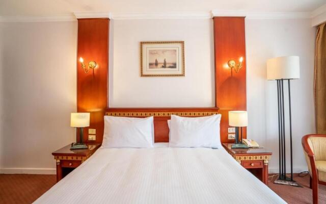 Azal Pyramids Hotel
