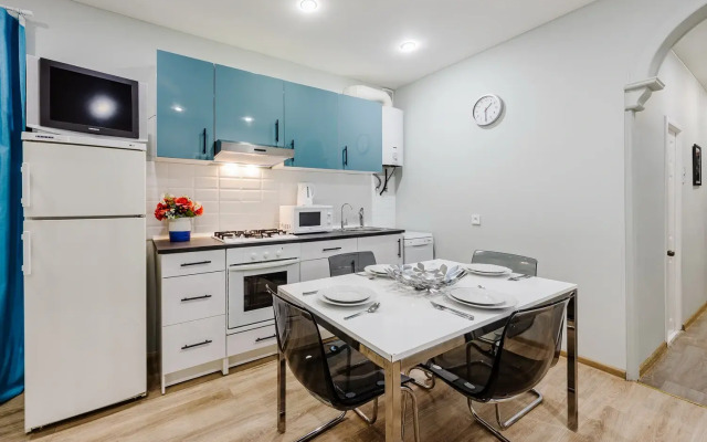 Апартаменты SpbStay с тремя спальнями на Рубинштейна 25