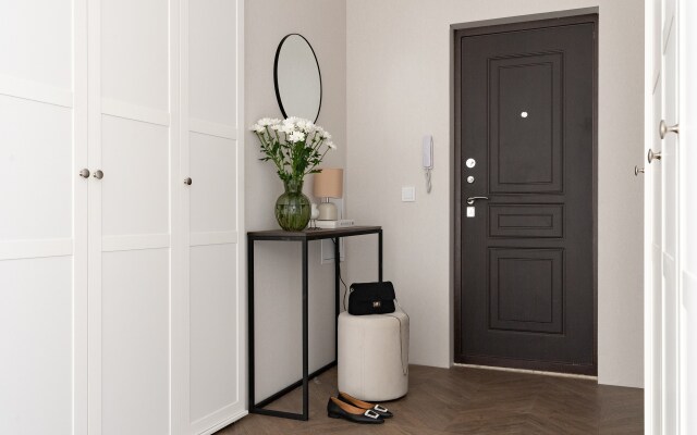 S dvumya konditsionerami i stilnym remontom Apartments