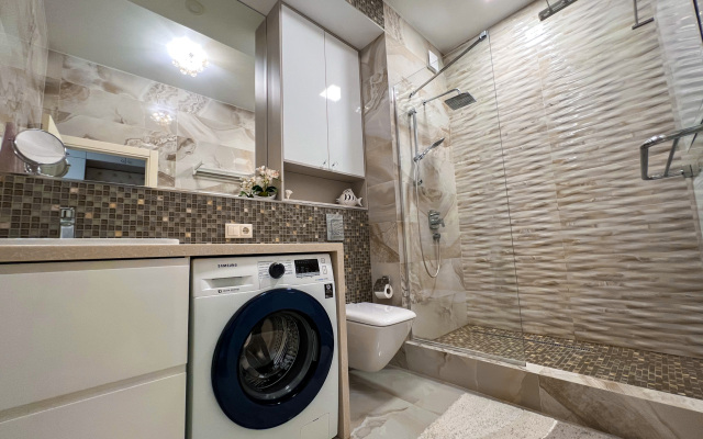 U morya v Tsentral'nom Sochi Flat