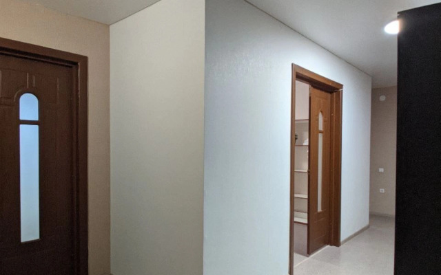 Na Ulitse Andreya Ado 16 Flat
