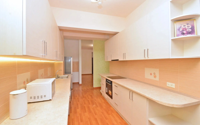 Prostornaya Kvartira na Severnom Prospekte, Hh533 Flat