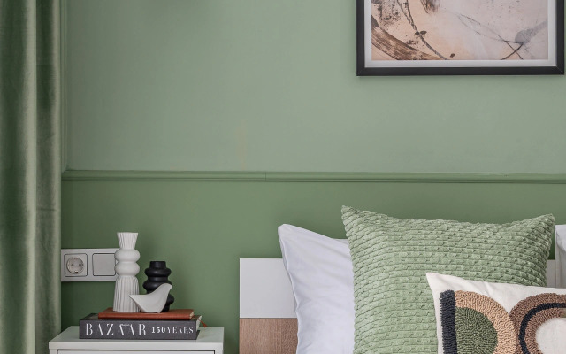 Студия у Метро Космонавтов