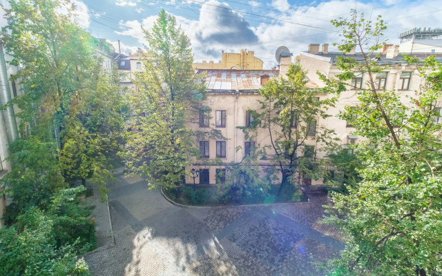 Апартаменты на Итальянской