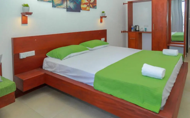 Traveller's Hikkaduwa Hotel