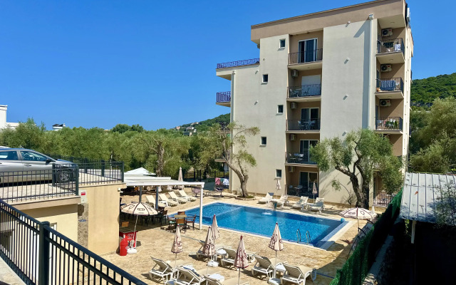 Akhdar Apart-Hotel