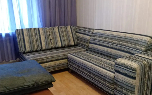 Dvukhkomnatnaya Uchenicheskaya Flat