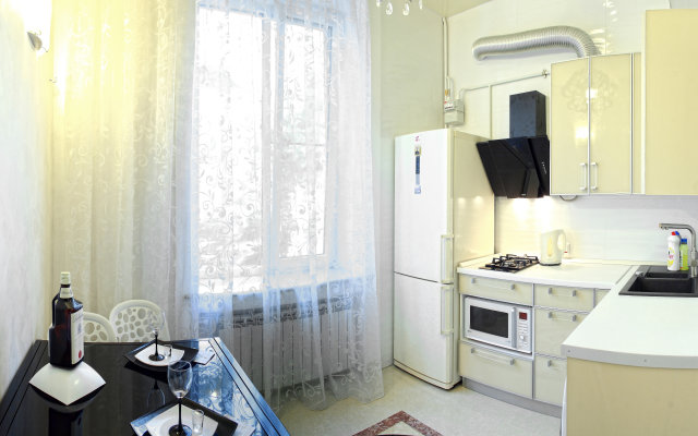 Na Bolshoy Morskoy 7 Apartment