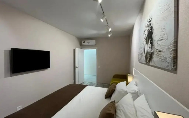 Апартаменты на Аделя Кутуя 100