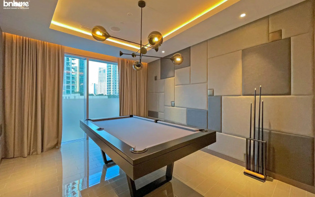 Bnbme, Opera Grand 2 BDR Apartments