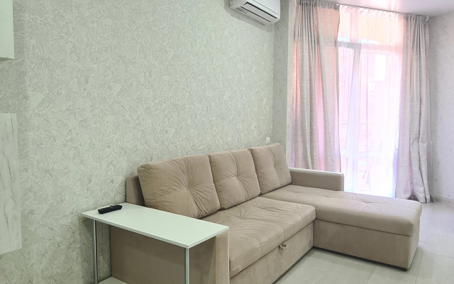 Studiya S Balkonchikom V Kurortnom Gorodke Flat