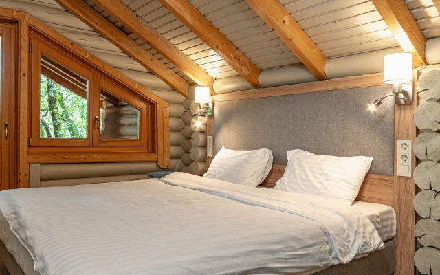 Kurortnyj otel' Polana Skazok