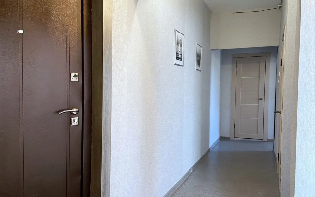 Svetlaya 2kh Komnatnaya Flat