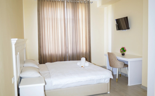 Отель Labirint Home