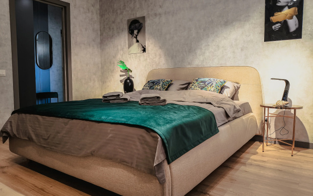 Novye V Dome Biznes Klassa S Okhranoy Apartment