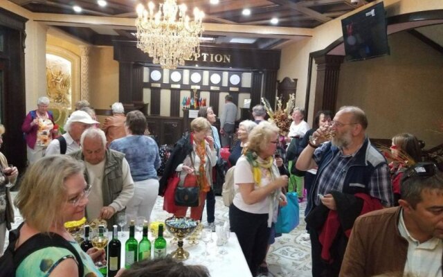 Edem Plaza Hotel