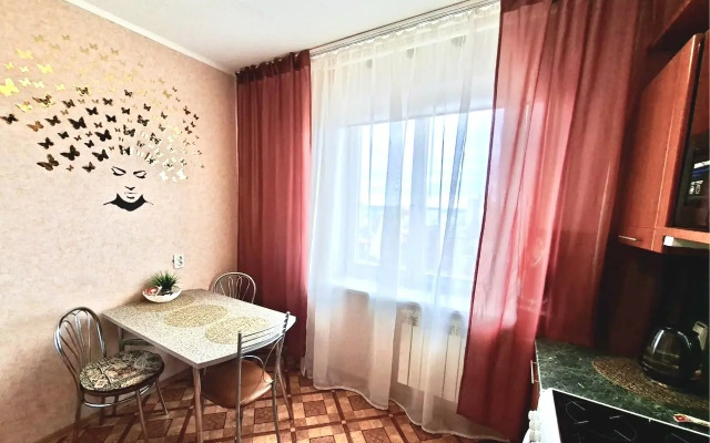 V tsentre na ulice Lenina Apartments