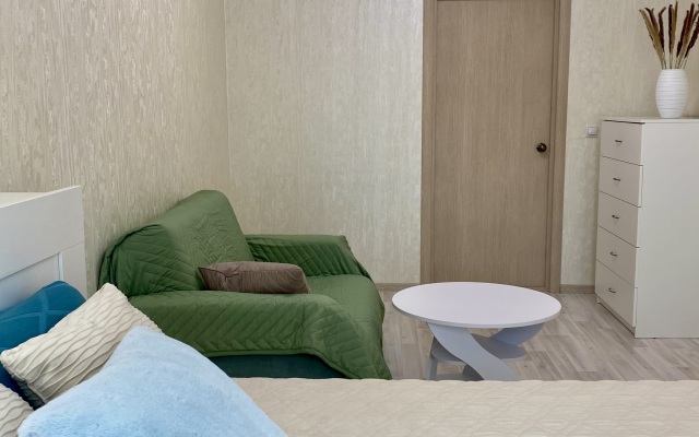 Paporotnik Sovremennyj ZHK Udobnyj Vyezd na Istochnik Apartments