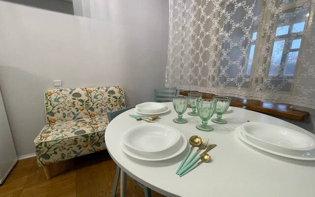 Tolstoy Demonstratsii 38 Flat