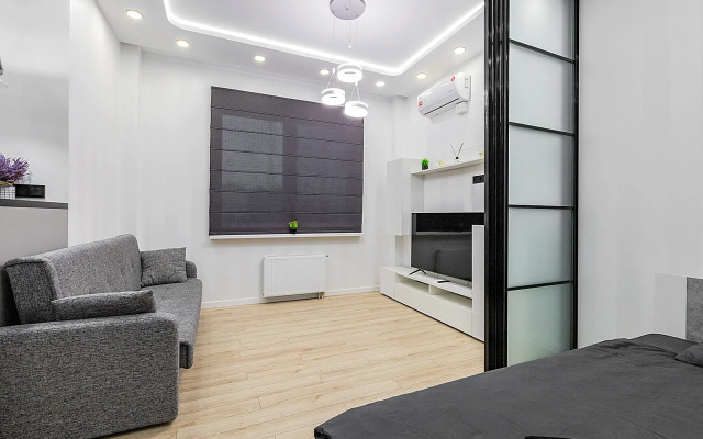 Na prospekte Nezavisimosti, 88 Flat