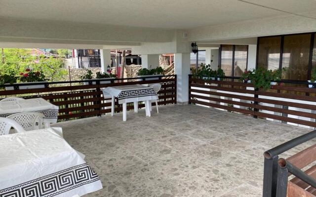 Elida Guest House