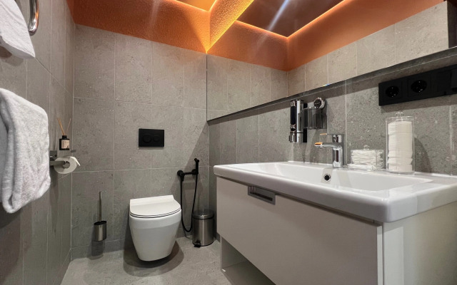 Апартаменты у Часовой Башни Оранжевые