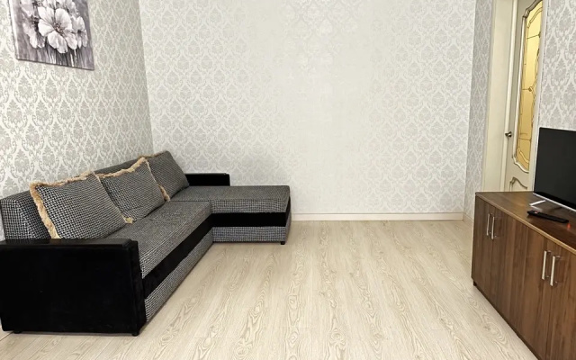 Apartamenty u mora s vidom na gorod i gory