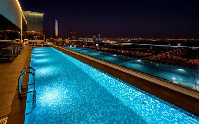 FORM  Dubai, Dubai, a Member of Design s