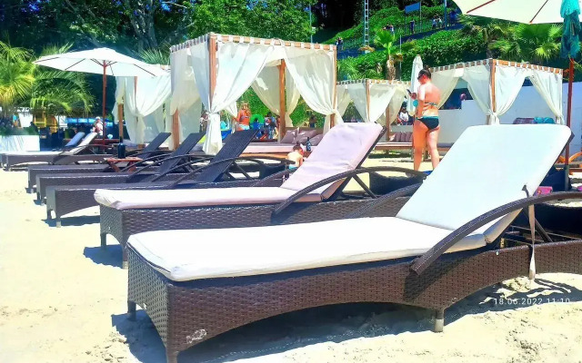 Na Volzhskoy Ulitse 85A Apartments