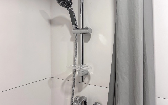 Апартаменты Аллея Первой Маевки 15к4