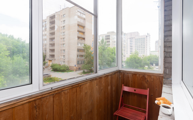 3-Kh Komnatnaya u Zh/d Vokzala Flat