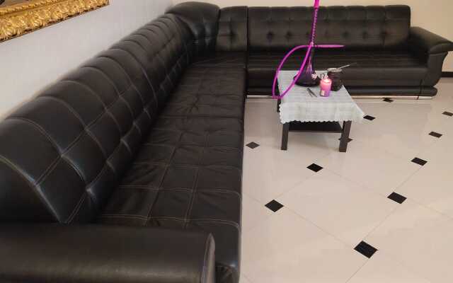 Raj Guest House