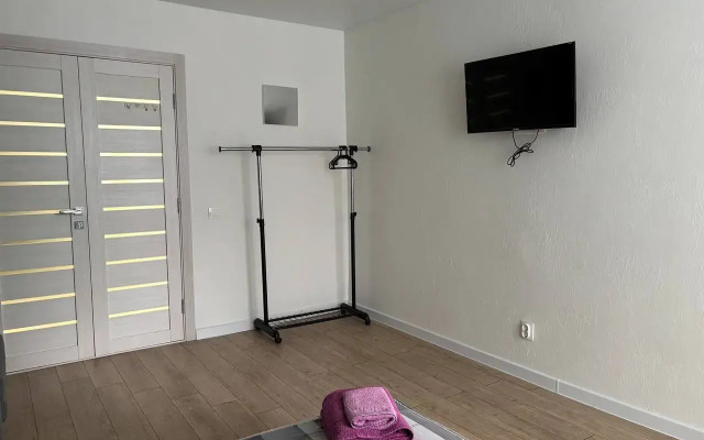 Uyutnaya Treshka Ryadom S Yubileynym Flat