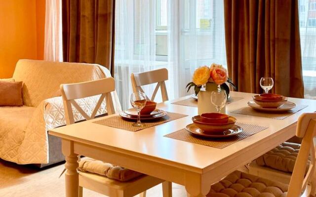 Sapfir s Zakrytym Dvorom, Ryadom s TTS Ostrov, Mat i Dity Apartments