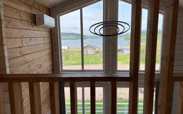 Castnyj Dom Polarnaa Stancia Sinij