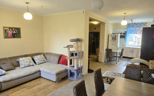 Na Zarechnoy 4  Private house