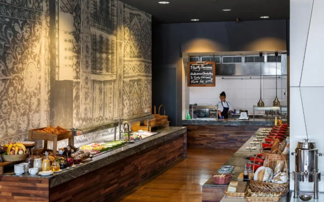 Отель Holiday Inn Тбилиси