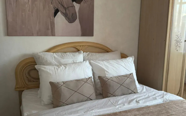Staraya Basmannaya 9/2 Apartments