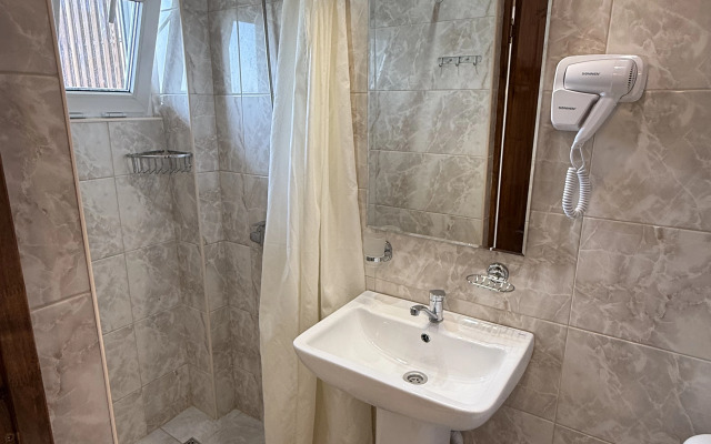Nacharianoff Guest House