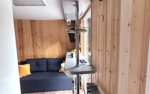 Domik U Snezhnykh Vershin Guest House
