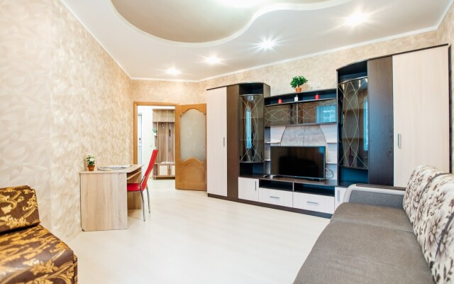 Апартаменты Двухкомнатные на Переулке хрустальном 27 на 15 этаже