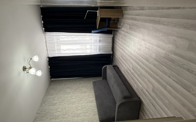 Na Geodezhicheskoy 76 Flat