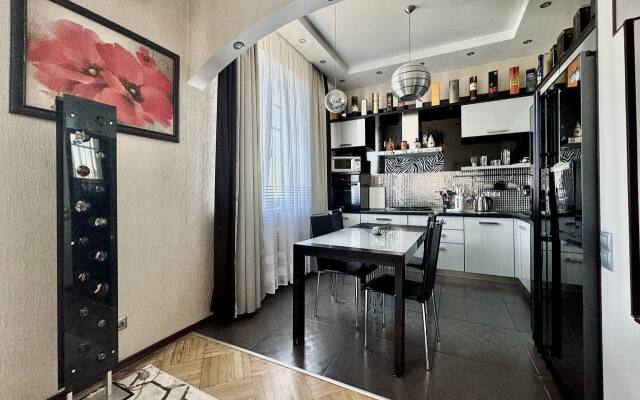 Apartamenty Krasivaya Dvushechka S Dzhakuzi V Samom Serdtse Minska