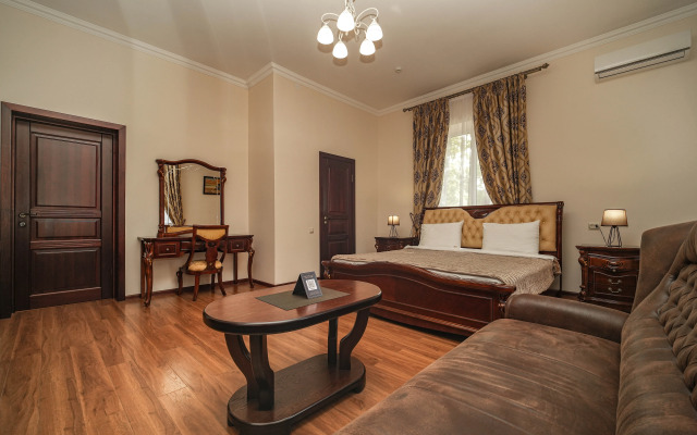 Отель Кристи