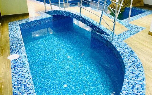 Hotel Grand Hills